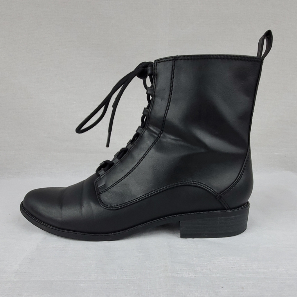 BC Footwear black leather ankle boots - Picture 2 of 7